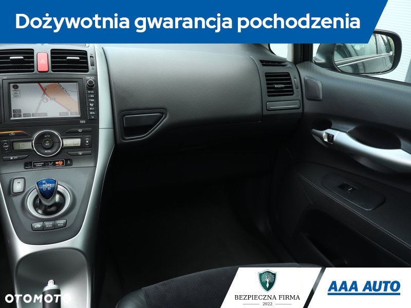 Toyota Auris - 10