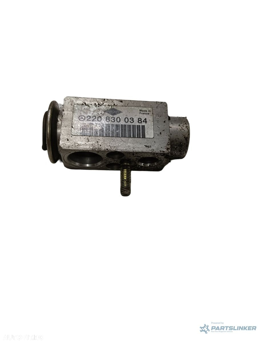 Supapă ralanti (regulator) MERCEDES-BENZ A-CLASS II W169 2004 - 2012, MERCEDES-BENZ C-CLASS II W203  2000 - 2007 2208300384 - 2