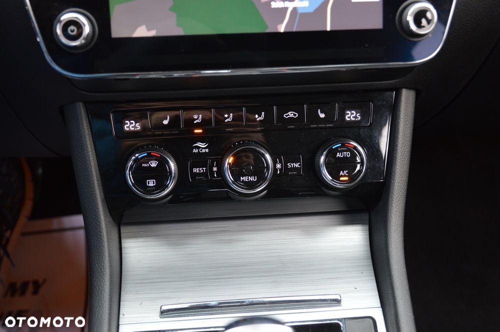 Skoda Superb 2.0 TDI SCR Sportline DSG - 33