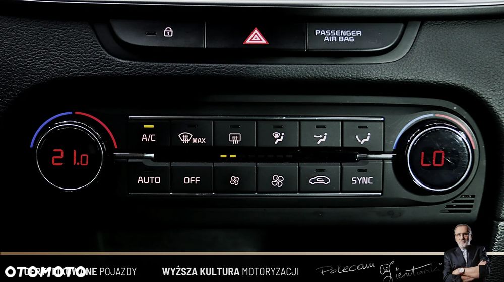 Kia Ceed 1.6 CRDi SCR M DCT - 24