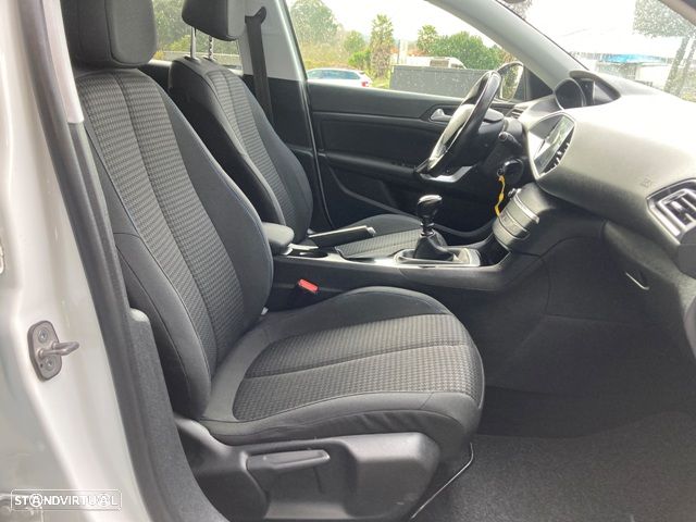 Peugeot 308 SW BlueHDi 130 Stop & Start Style - 34
