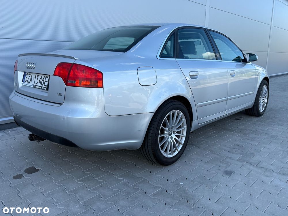 Audi A4 Limousine - 27