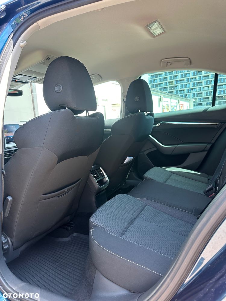 Skoda Octavia 1.5 TSI ACT Style - 10