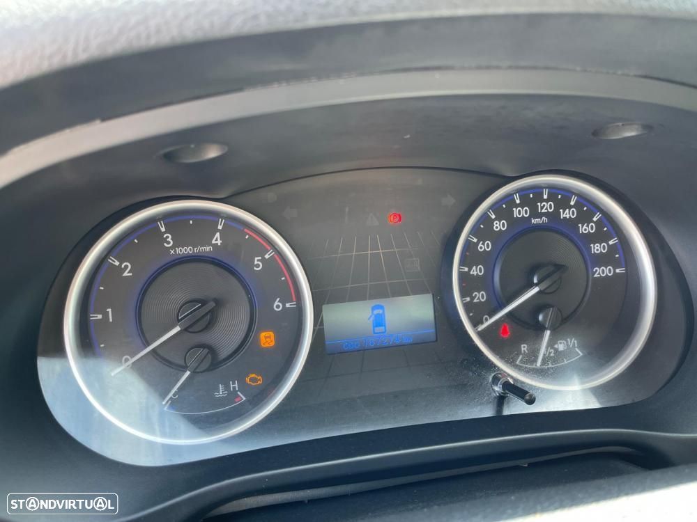 Toyota Hilux HILUX VIII 2.4 D (150CV) - 14