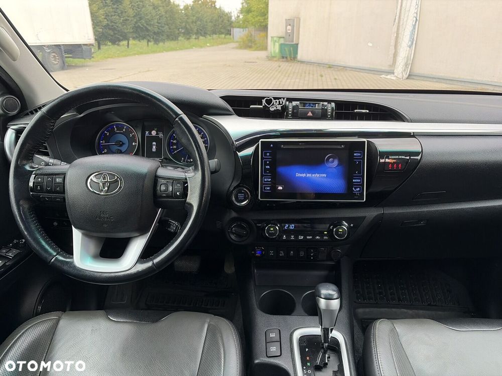 Toyota Hilux 2018 photo 2