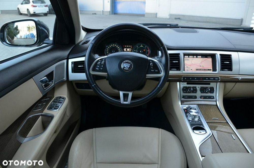Jaguar XF - 35