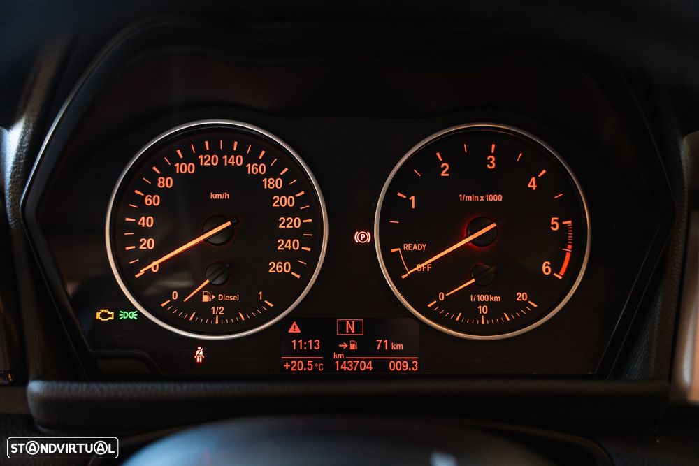 BMW 214 Active Tourer d Luxury Line - 12