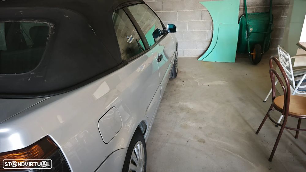 VW Golf Cabriolet - 1