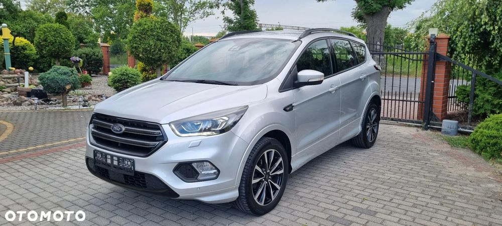 Ford Kuga 1.5 EcoBoost 2x4 ST-Line - 1