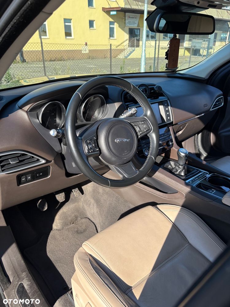 Jaguar F-Pace 2.0 i4D AWD Prestige - 7