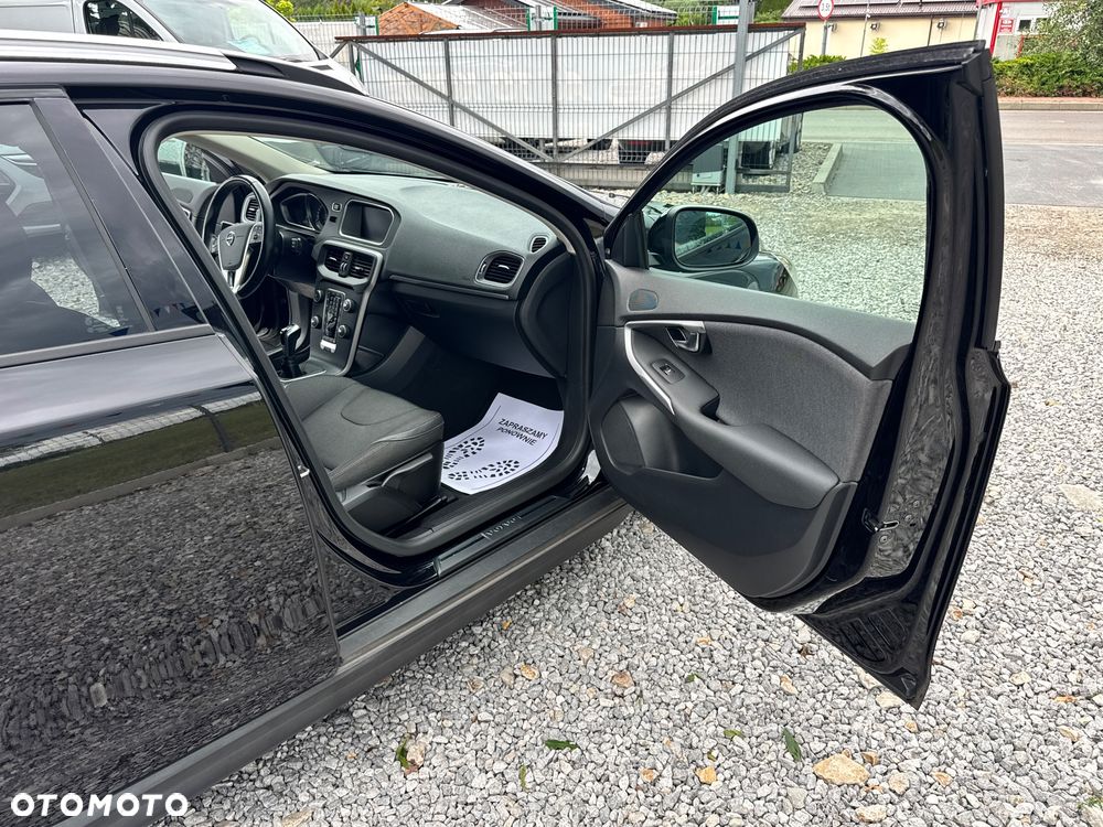 Volvo V40 D2 Momentum - 18