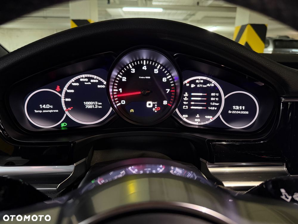 Porsche Panamera 4, 2019
