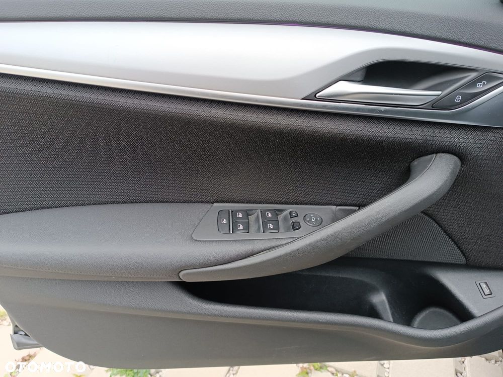 BMW Seria 5 520d MHEV - 20