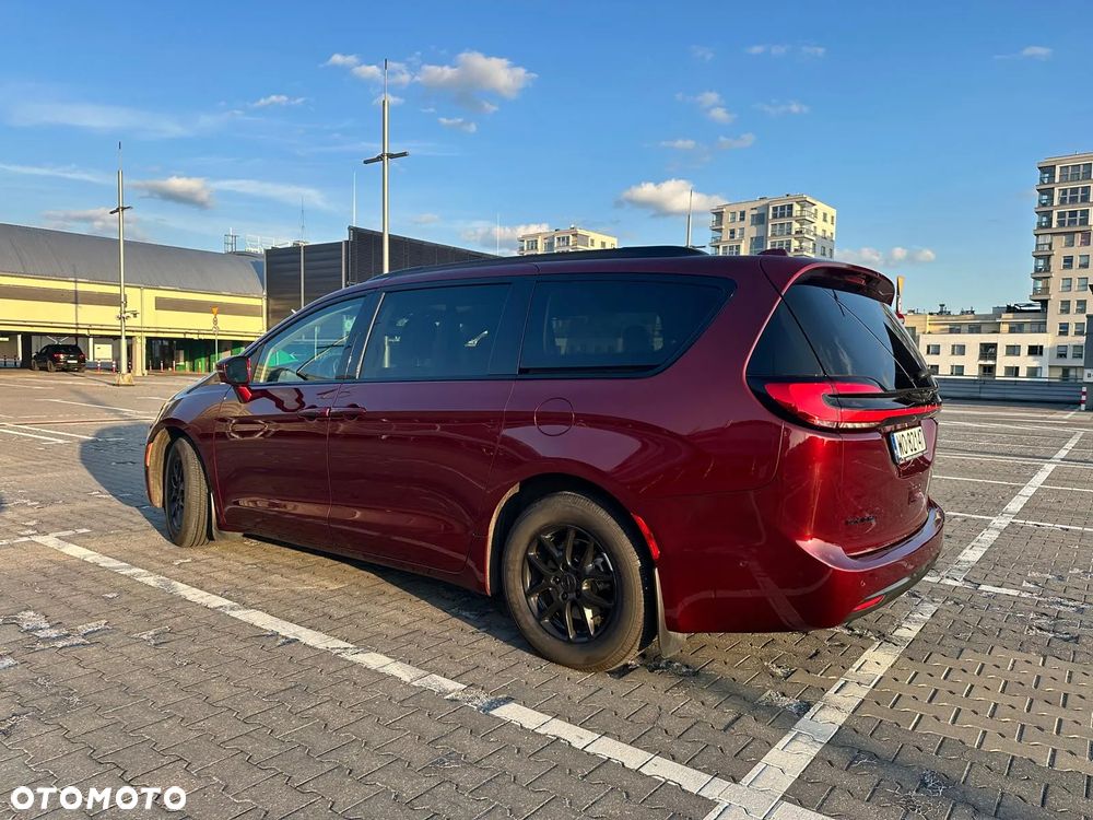 Chrysler Pacifica - 5
