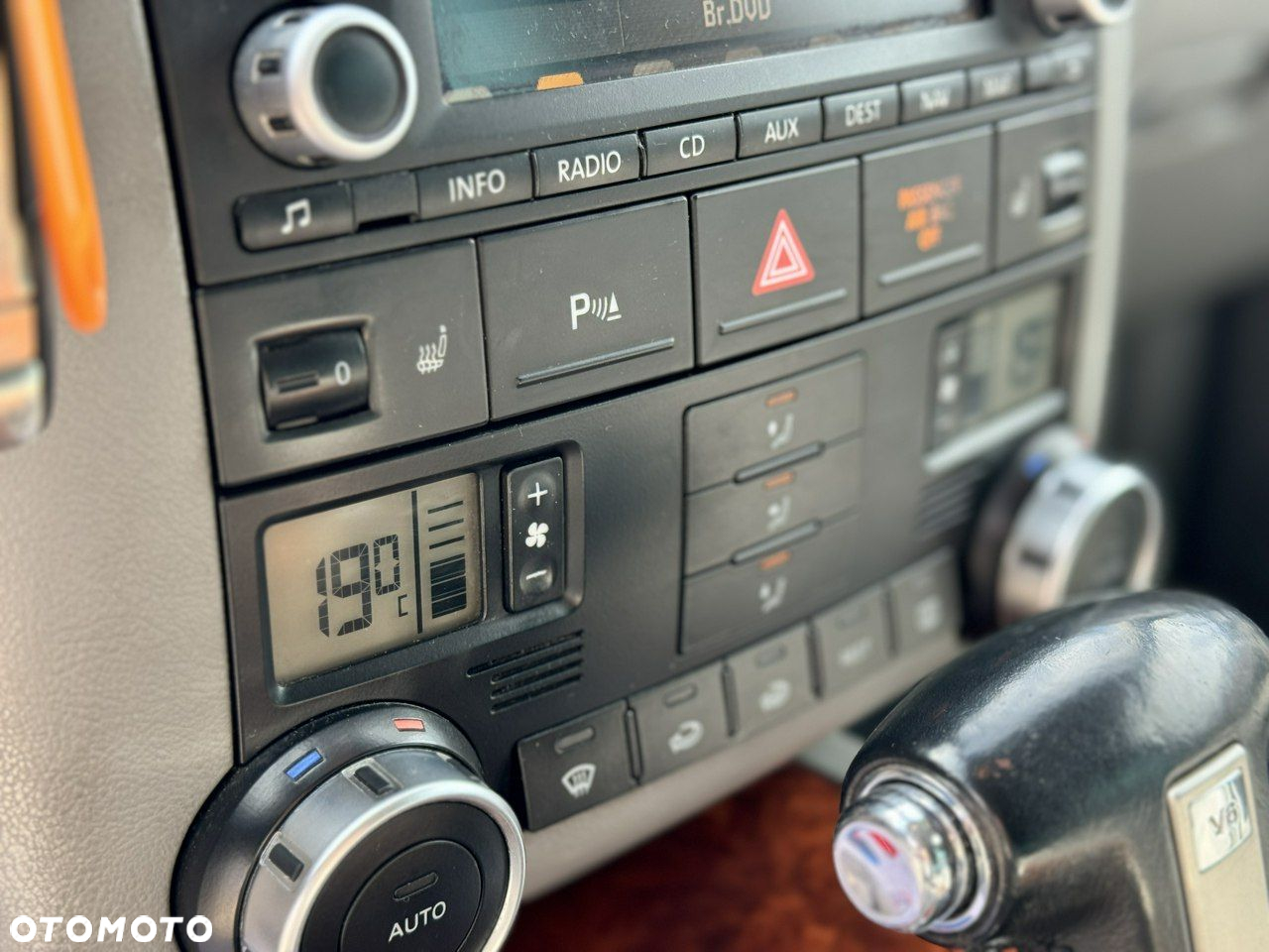 Volkswagen Touareg - 18