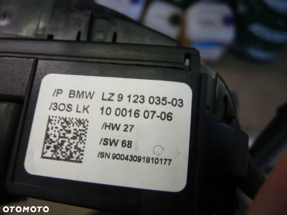 Przełącznik Zespolony taśma Airbag czujnik kąta skrętu 9123035-03 BMW E87 - 2