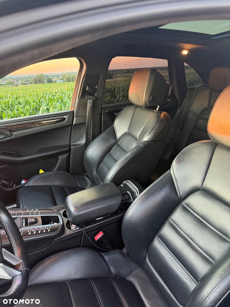 Porsche Macan Turbo - 5