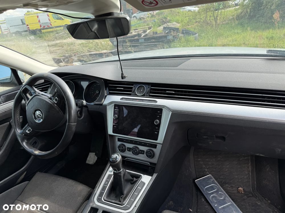 Volkswagen Passat - 6