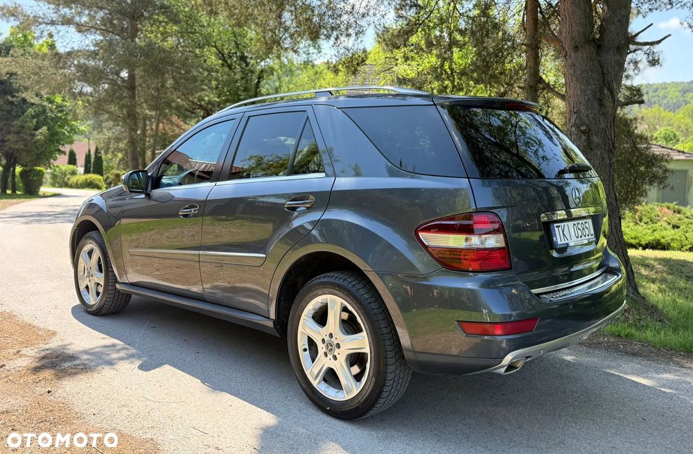 Mercedes-Benz ML - 11