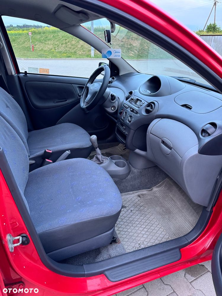 Toyota Yaris 1.0 Luna - 12