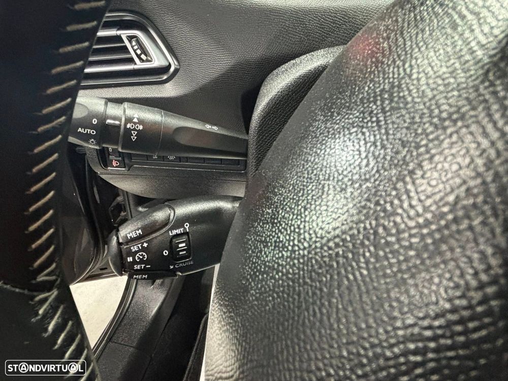 Peugeot 308 1.2 PureTech Business Line - 21