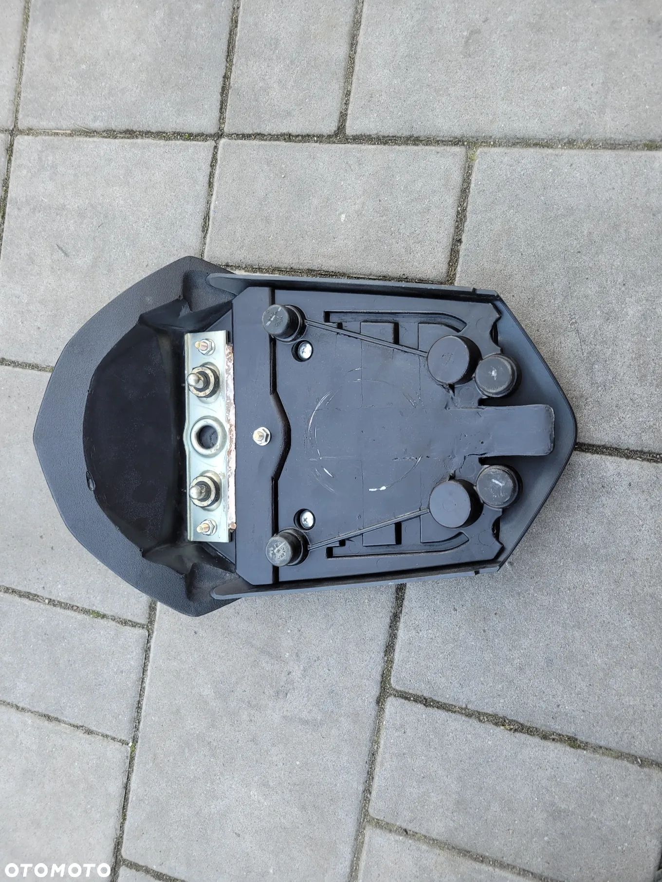 Nakładka na siedzenie pasażera Suzuki B-King 1300 - 14