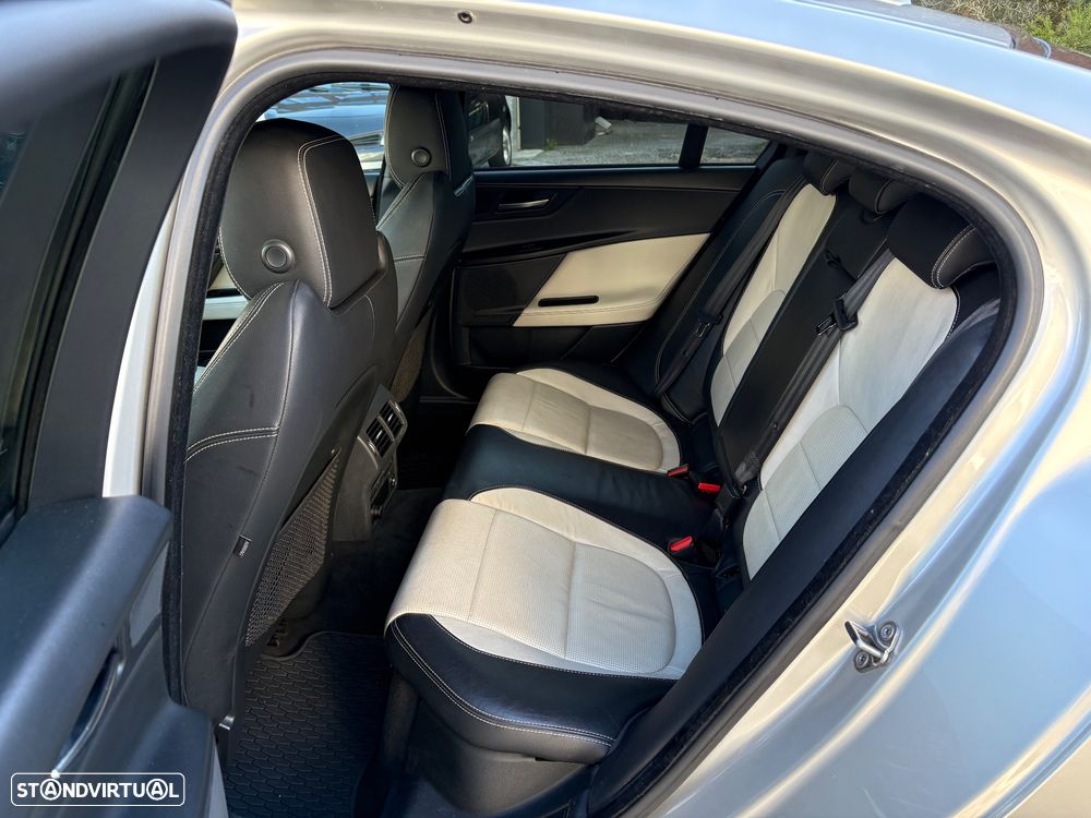 Jaguar XE 2.0 D R-Sport Aut. - 8