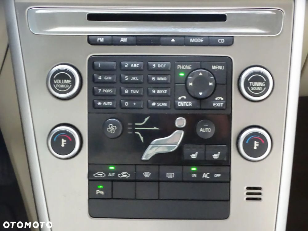 Volvo XC 60 D4 Momentum - 19