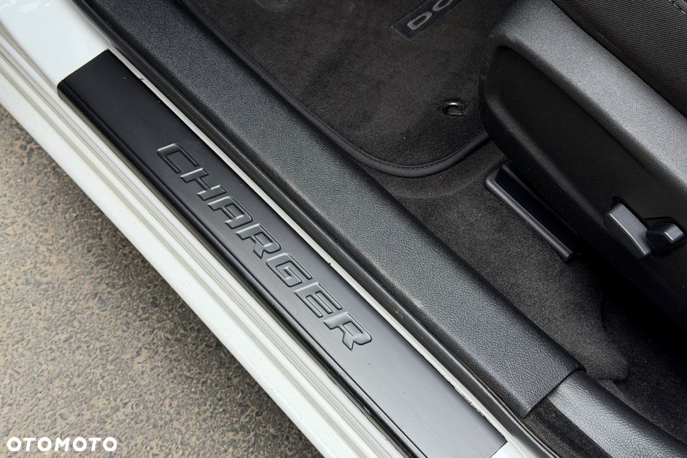 Dodge Charger - 10