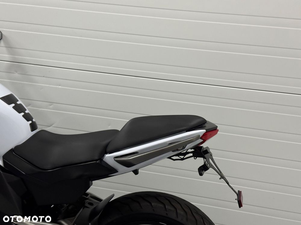 Kawasaki ER - 18