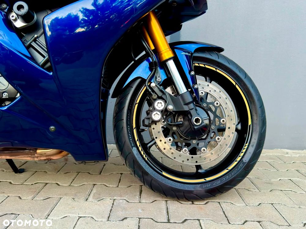 Yamaha FZ - 13
