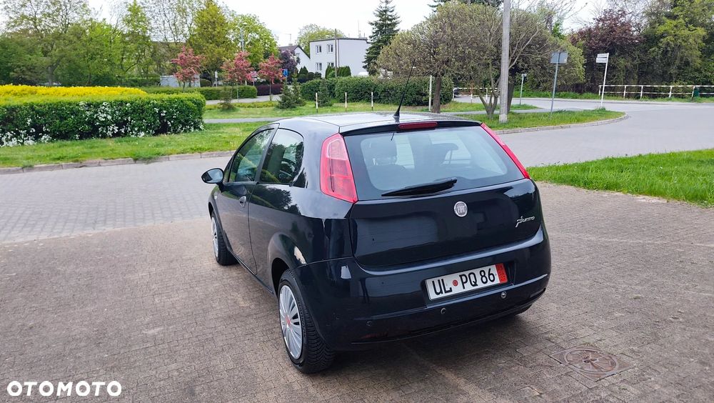 Fiat Grande Punto 1.4 8V Dualogic Active - 12