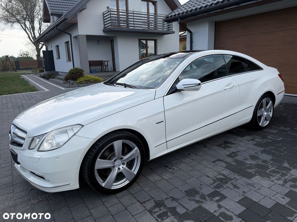 Mercedes-Benz Klasa E 300 BlueEFFICIENCY 7G-TRONIC Avantgarde - 3