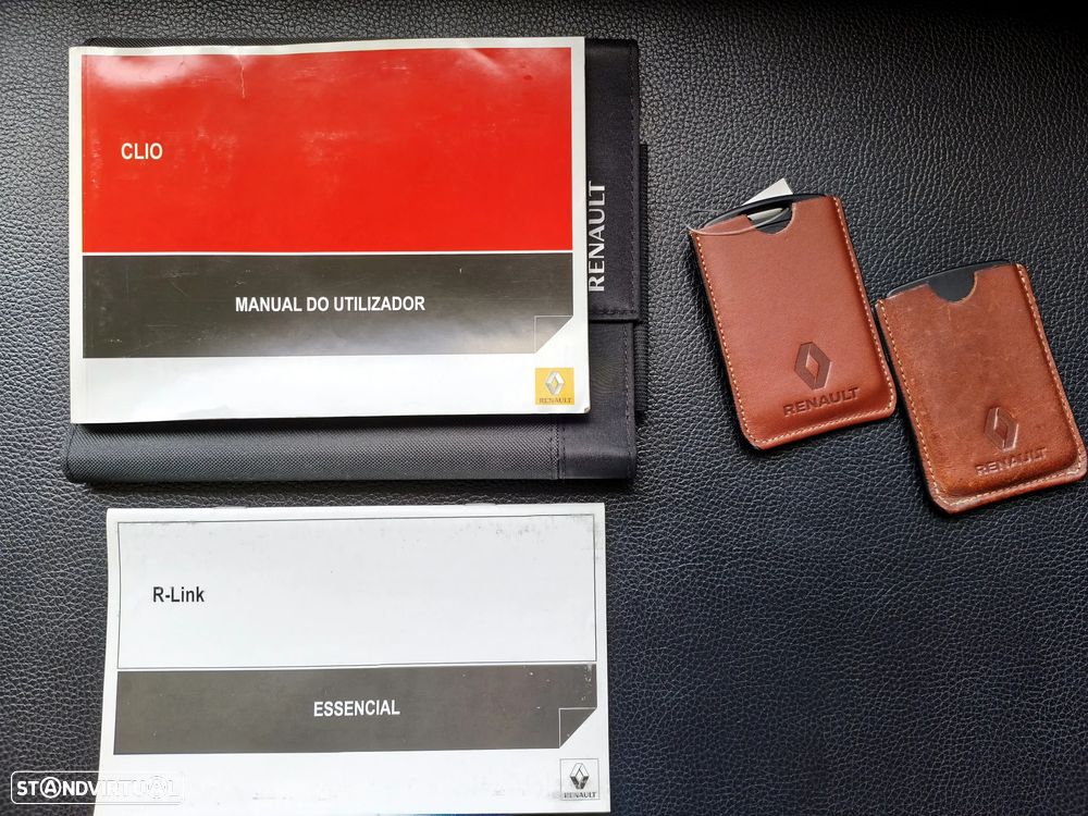Renault Clio Sport Tourer 0.9 TCE Dynamique S - 14