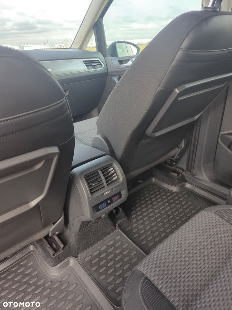 Volkswagen Touran 2.0 TDI SCR (BlueMotion Technology) DSG Comfortline - 22