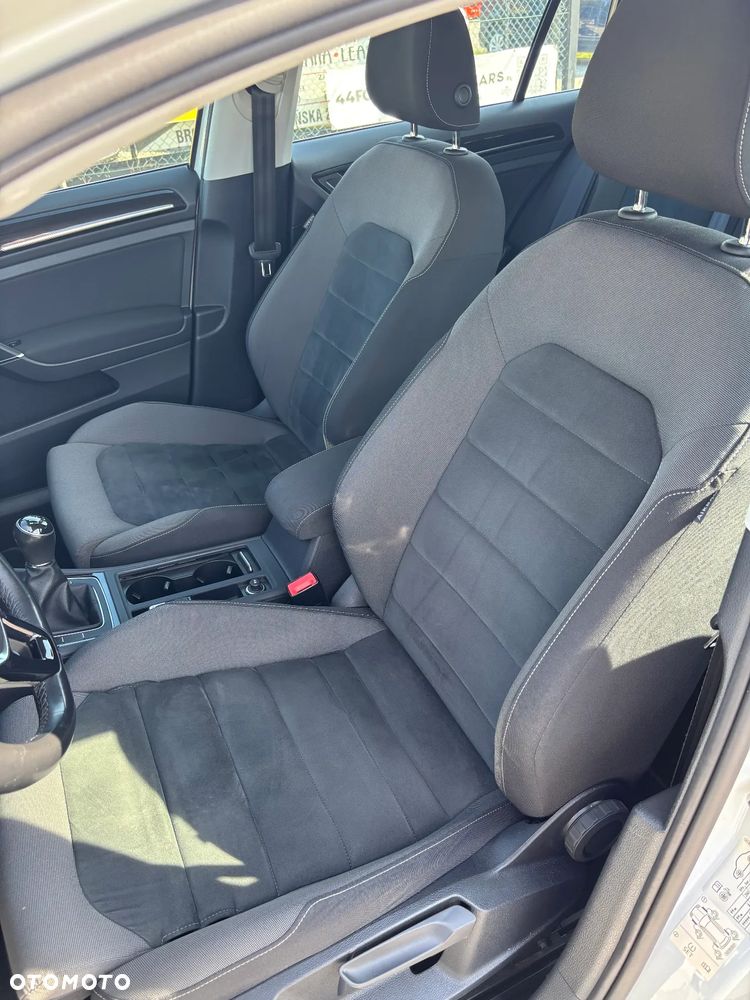 Volkswagen Golf - 15