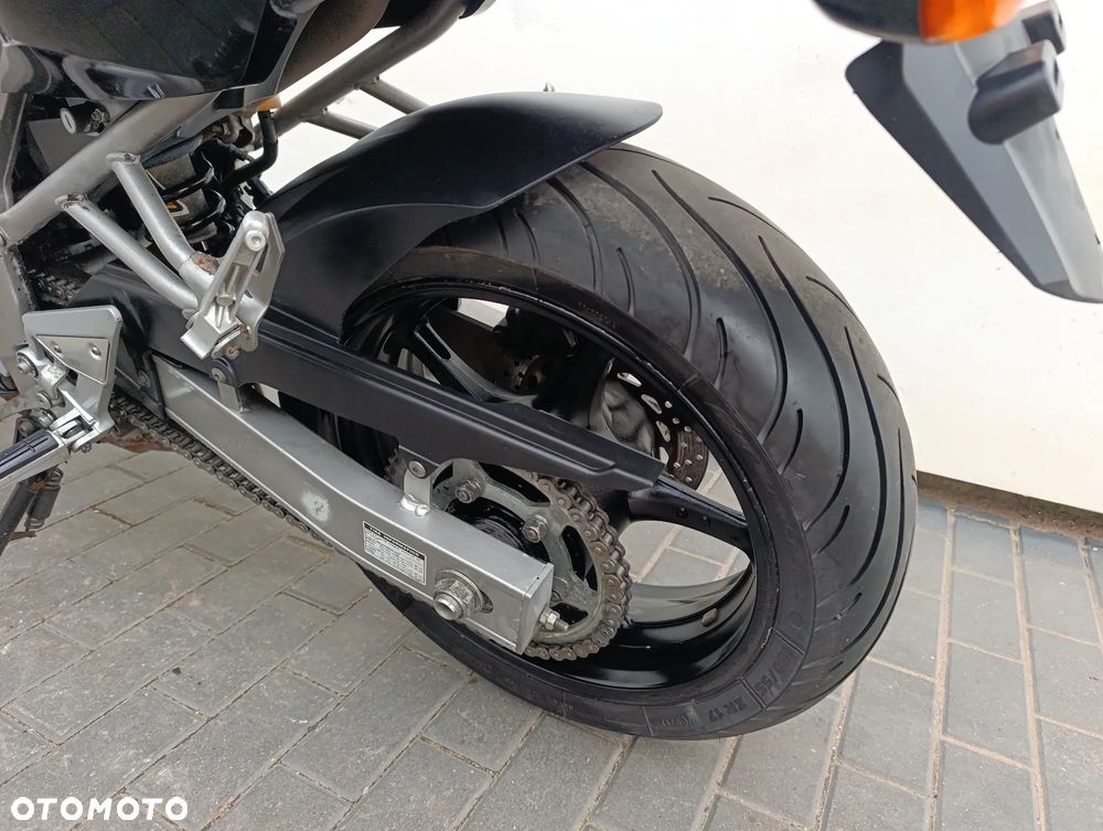 Yamaha FZ6 - 18