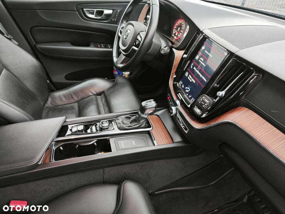 Volvo XC 60 D4 Inscription - 16