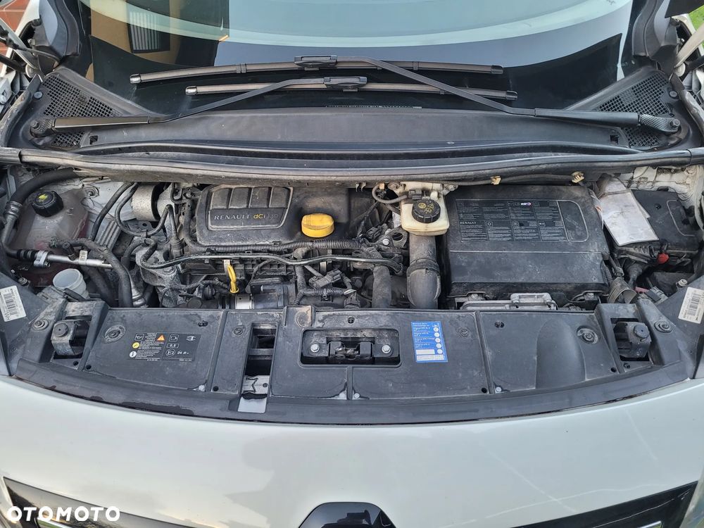 Renault Scenic Energy dCi 130 Euro 6 S&S Xmod Bose Edition - 17