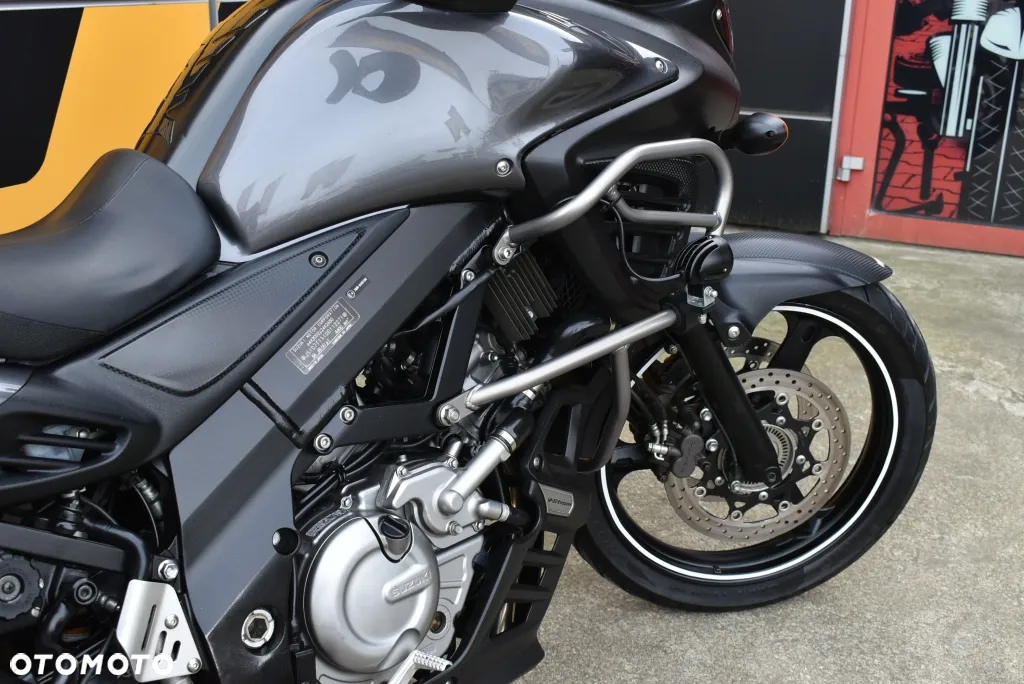 Suzuki V-STROM - 26