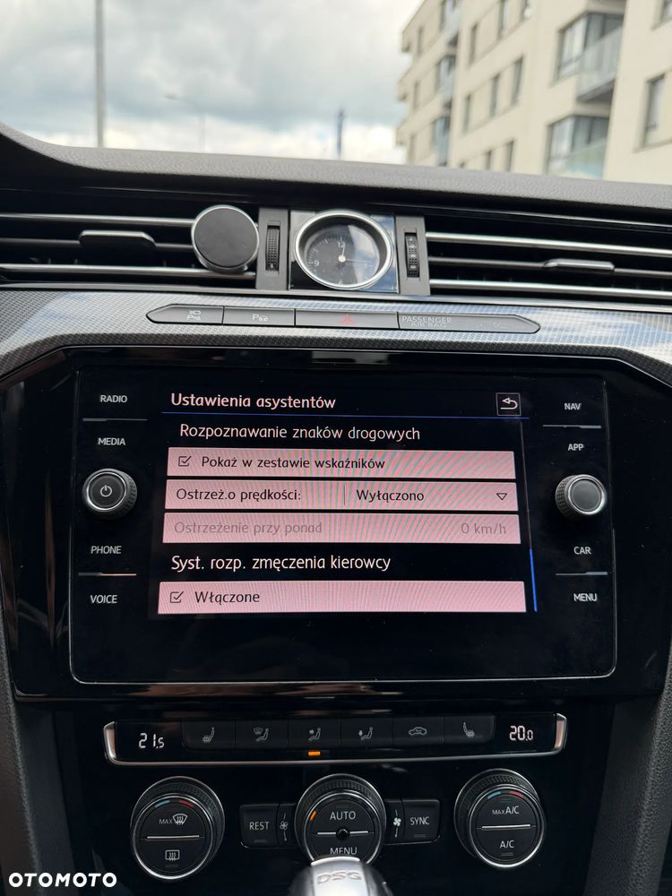 Volkswagen Arteon 2.0 TDI SCR R-Line DSG - 28