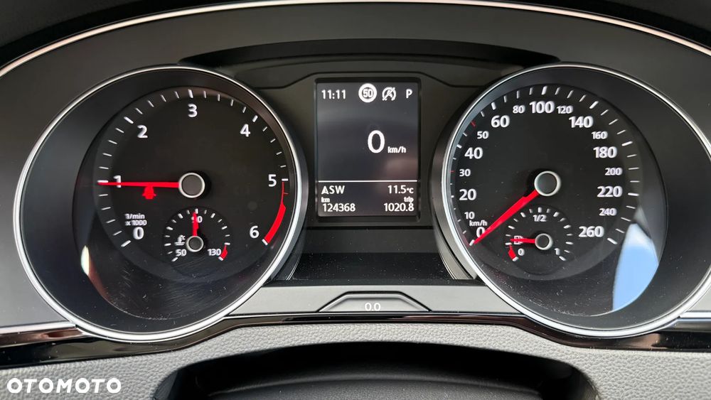 Volkswagen Passat 2.0 TDI SCR DSG Business - 35