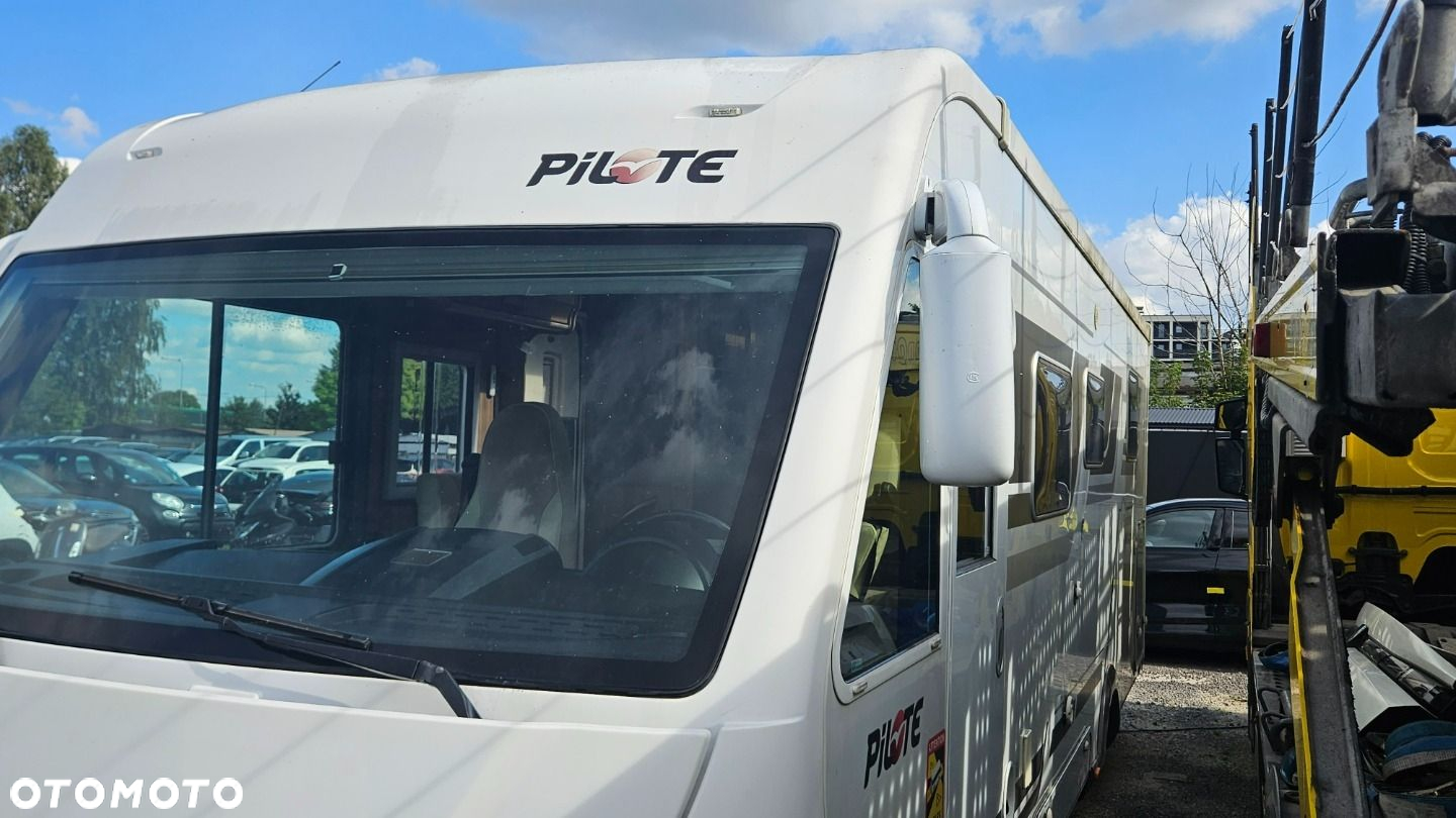 Mercedes-Benz Pilote - 6