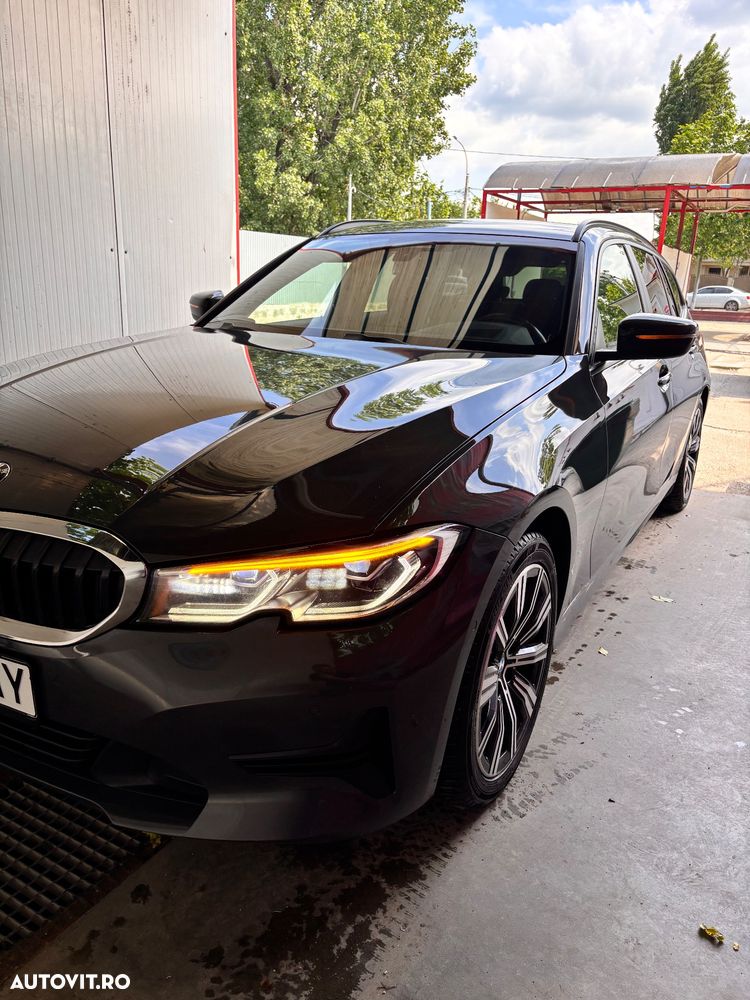 BMW Seria 3 320d Aut. - 12