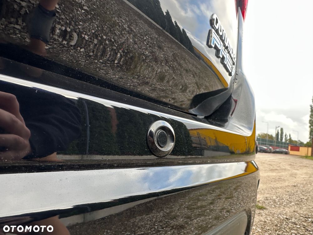 Mitsubishi Outlander 2.0 4WD Top - 3