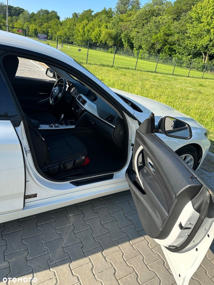 BMW 3GT 320i Advantage - 17
