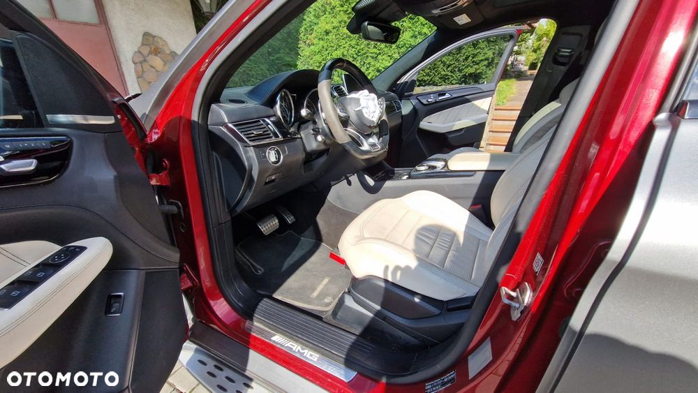 Mercedes-Benz GLE - 10