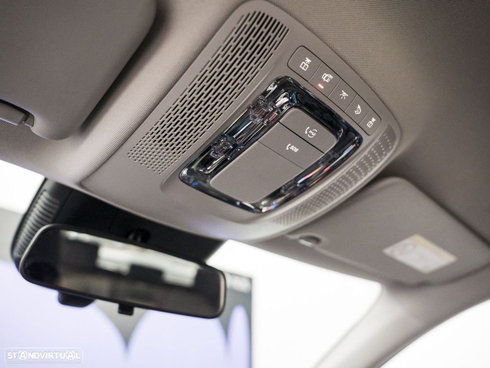 Mercedes-Benz A 250 e - 34