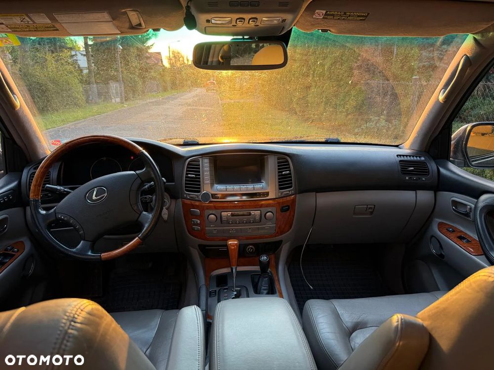 Lexus LX 470 - 16
