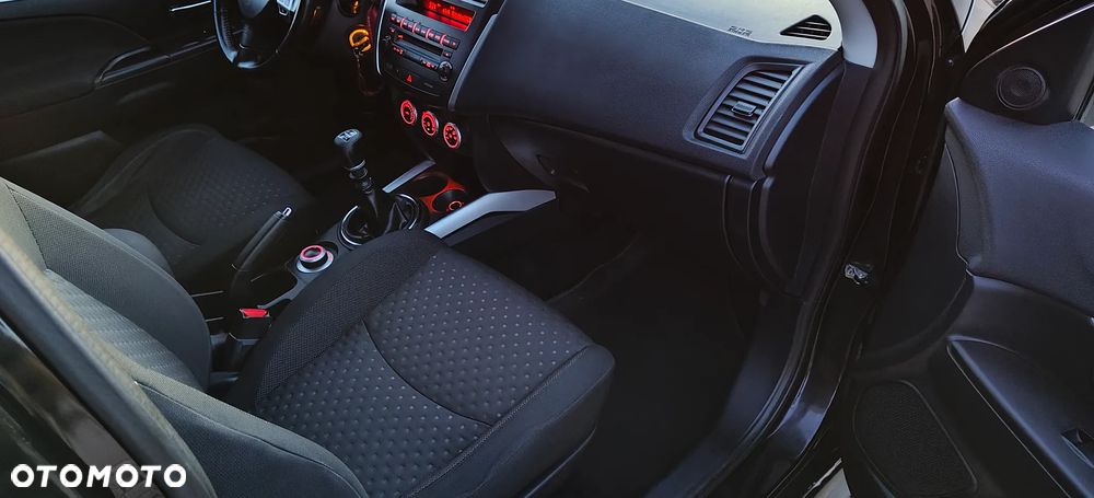 Mitsubishi ASX 1.8 DID Invite 4WD AS&G - 28